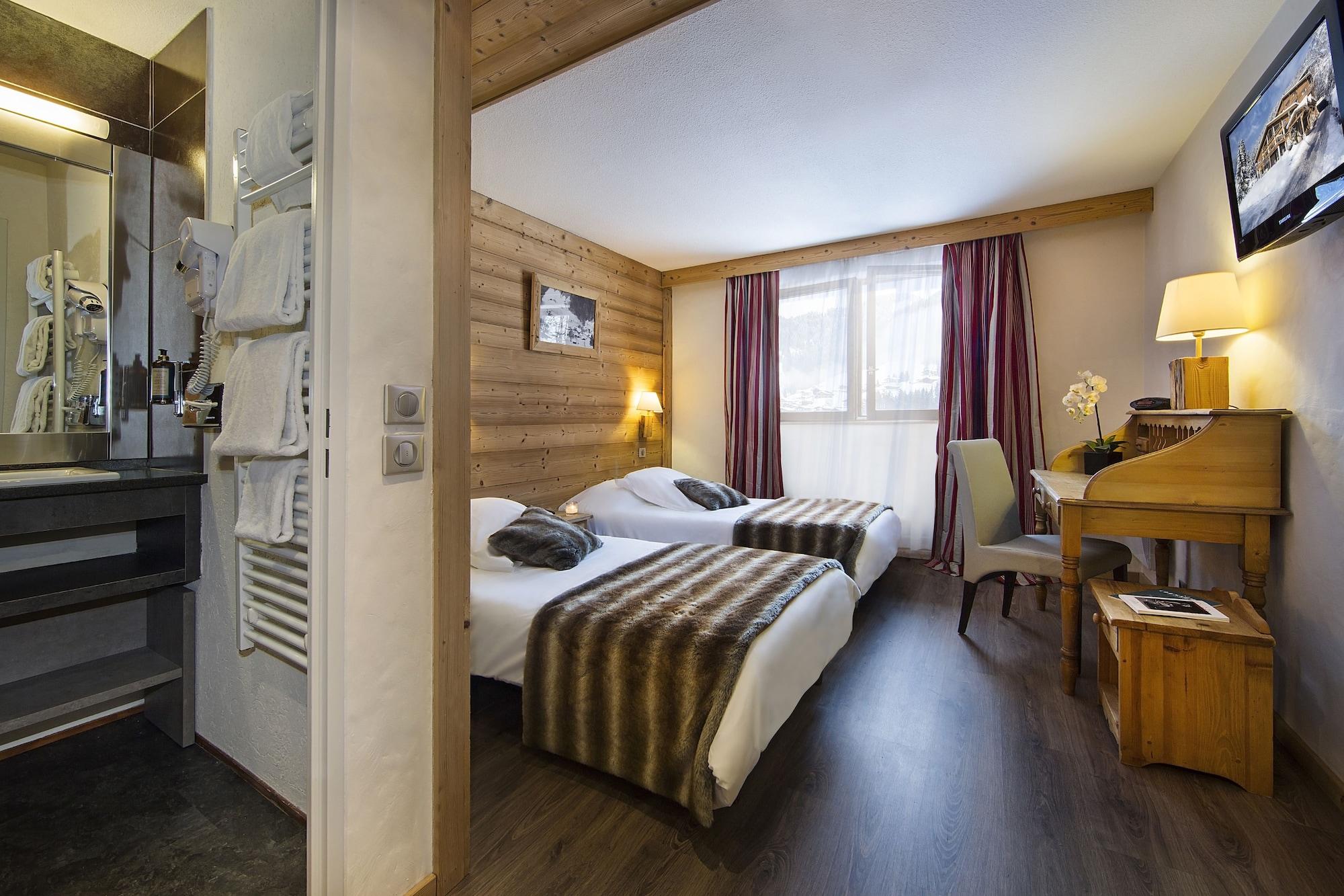 Hotel Alpen Roc La Clusaz Exteriör bild