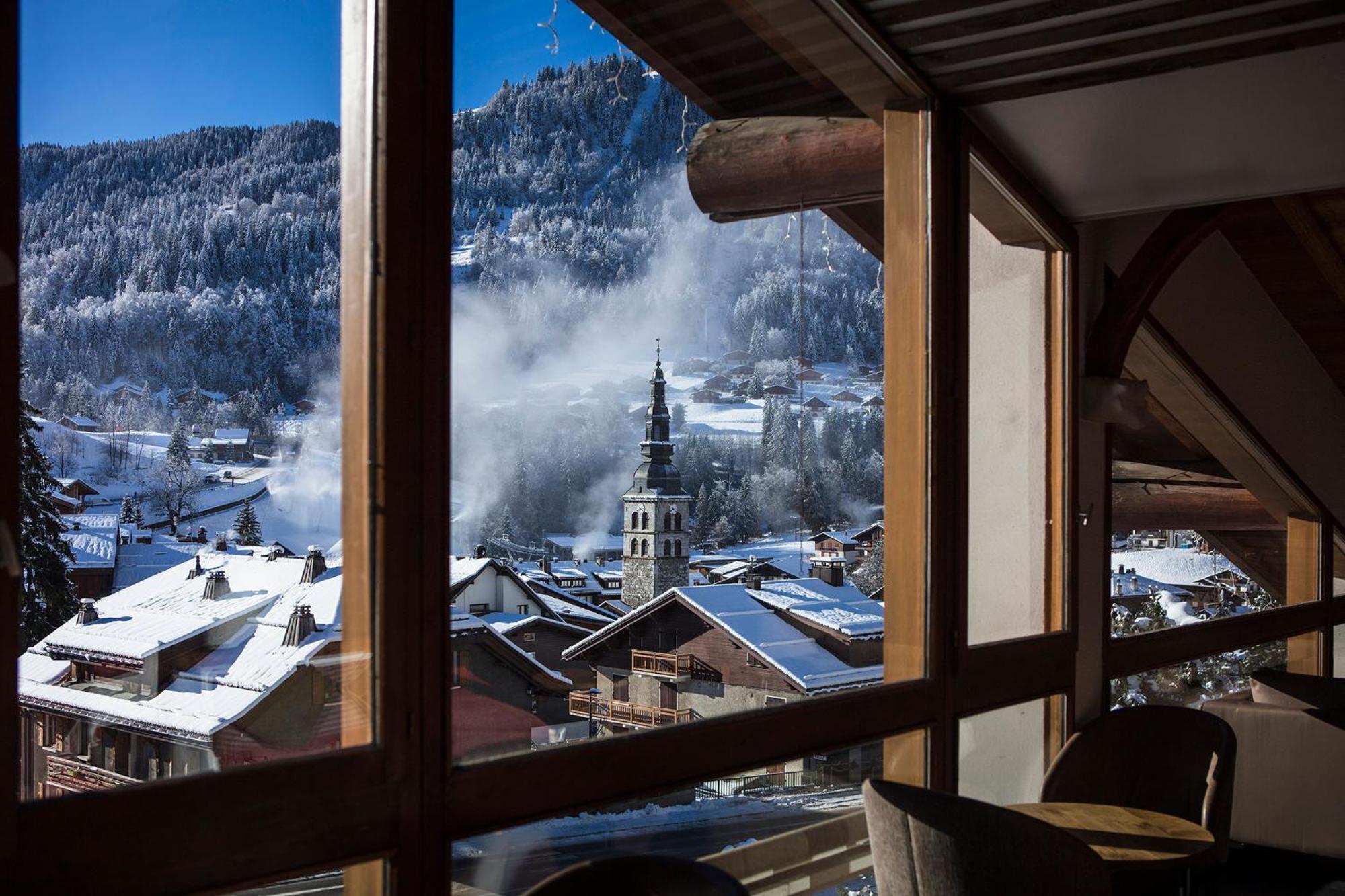 Hotel Alpen Roc La Clusaz Exteriör bild