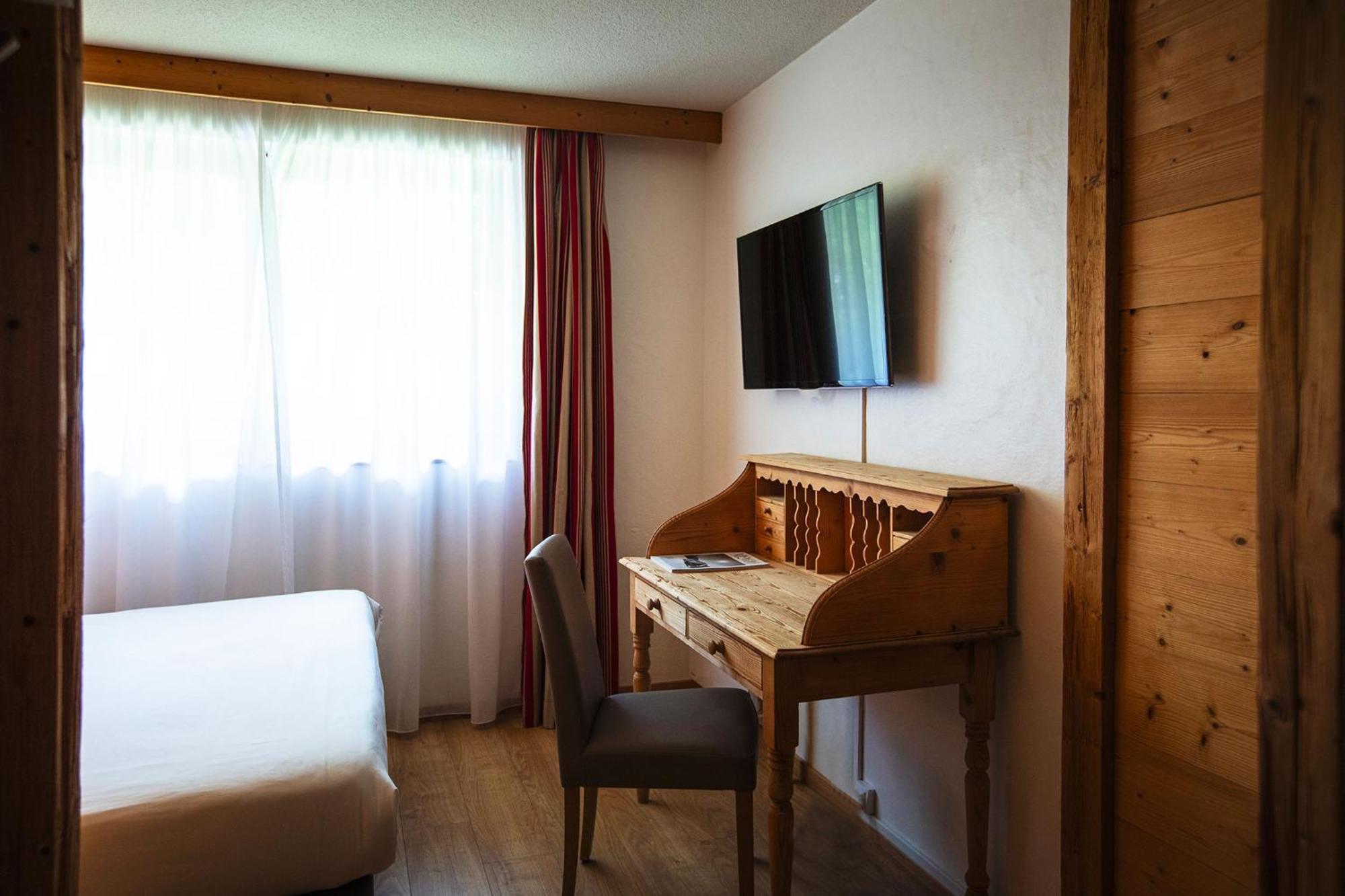 Hotel Alpen Roc La Clusaz Exteriör bild