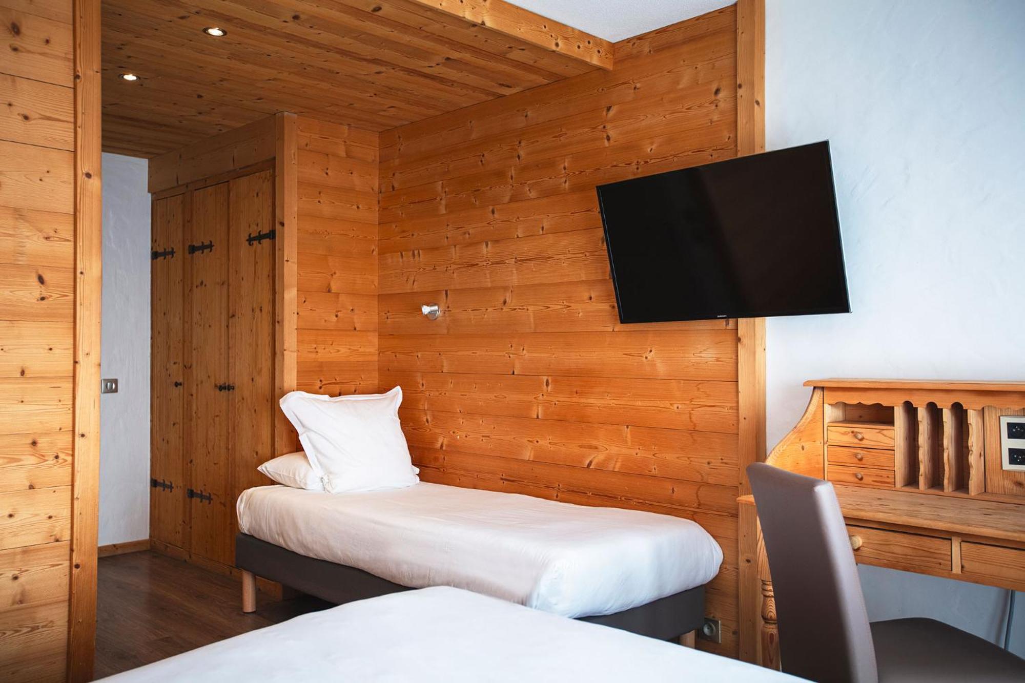 Hotel Alpen Roc La Clusaz Exteriör bild