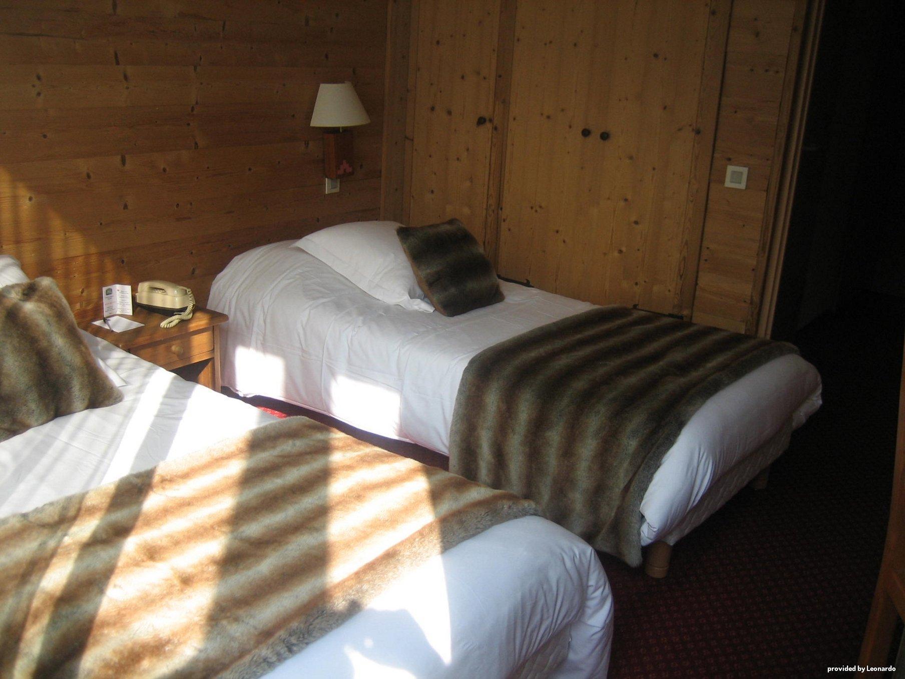 Hotel Alpen Roc La Clusaz Rum bild